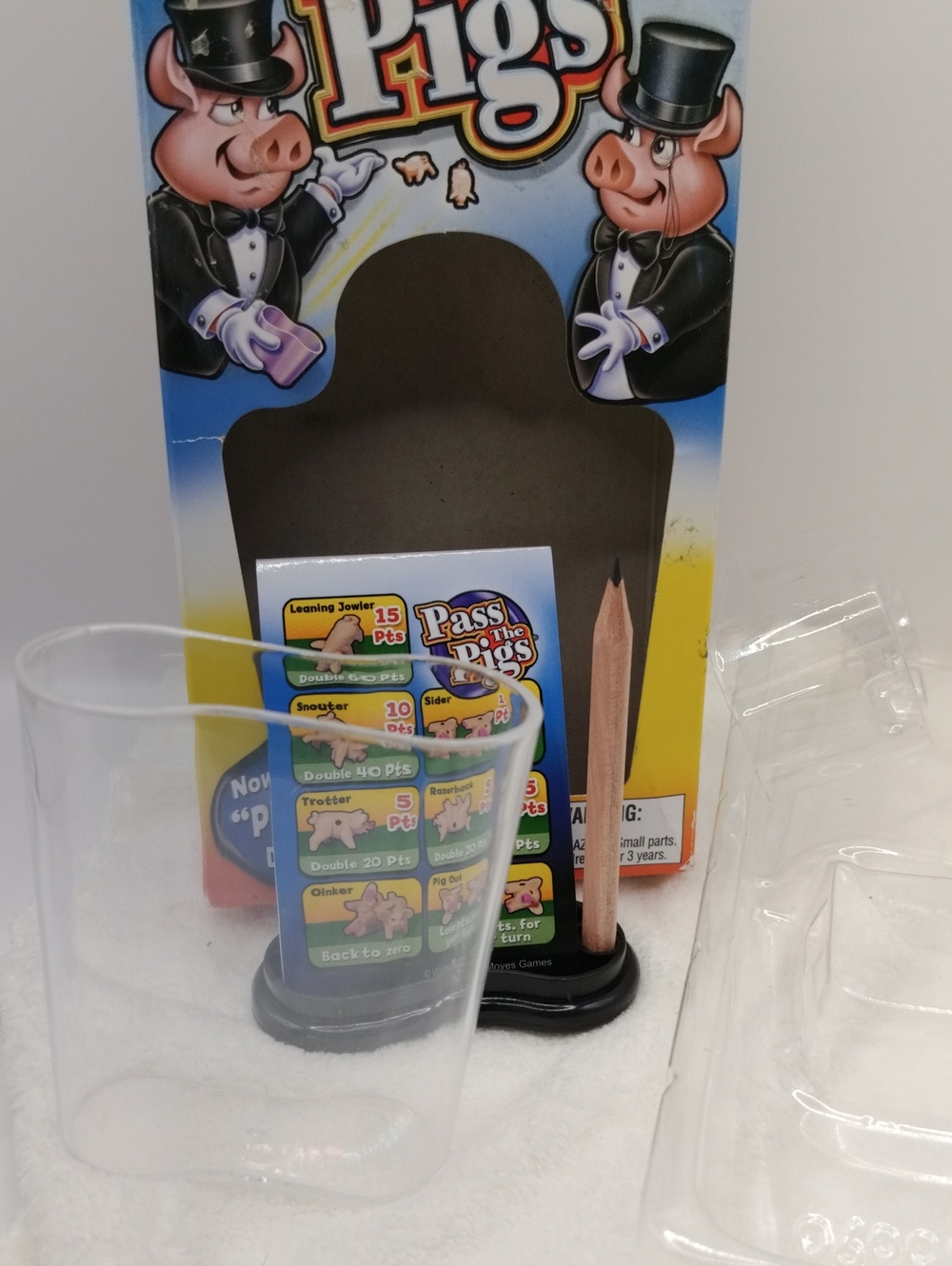 Pass The Pigs Travel Game With Pig Sty Dice Cup Complete *Open Box* - Picture 13 of 16